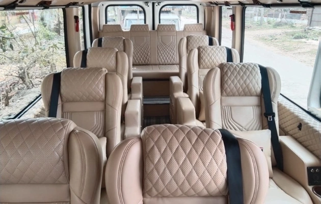 Urbania Maharaja Seats